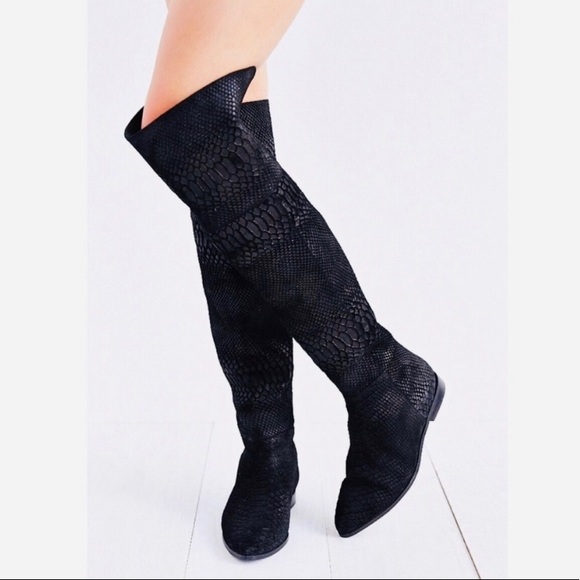 Seychelles Anthropologie Black Victory Croc Over The Knee Boots Leather size 7.5 - Picture 3 of 14